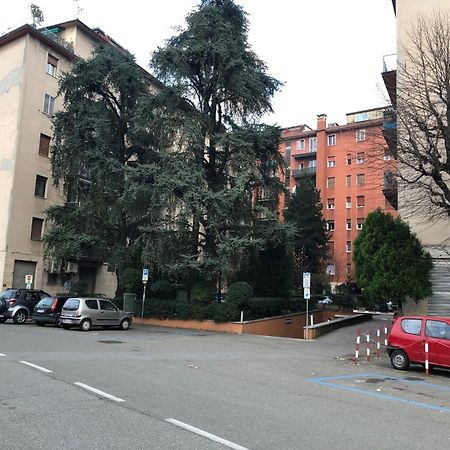 Tra Le Torri B&B - Ampia Stanza Privata In Appartamento Con Bagno Privato Accessibile Da Corridoio Bologna Luaran gambar
