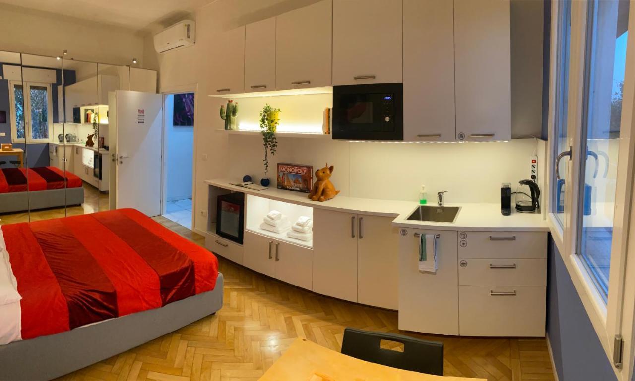 Tra Le Torri B&B - Ampia Stanza Privata In Appartamento Con Bagno Privato Accessibile Da Corridoio Bologna Luaran gambar