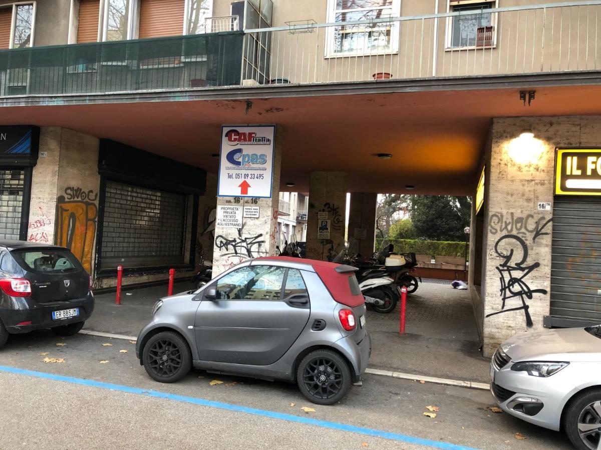 Tra Le Torri B&B - Ampia Stanza Privata In Appartamento Con Bagno Privato Accessibile Da Corridoio Bologna Luaran gambar